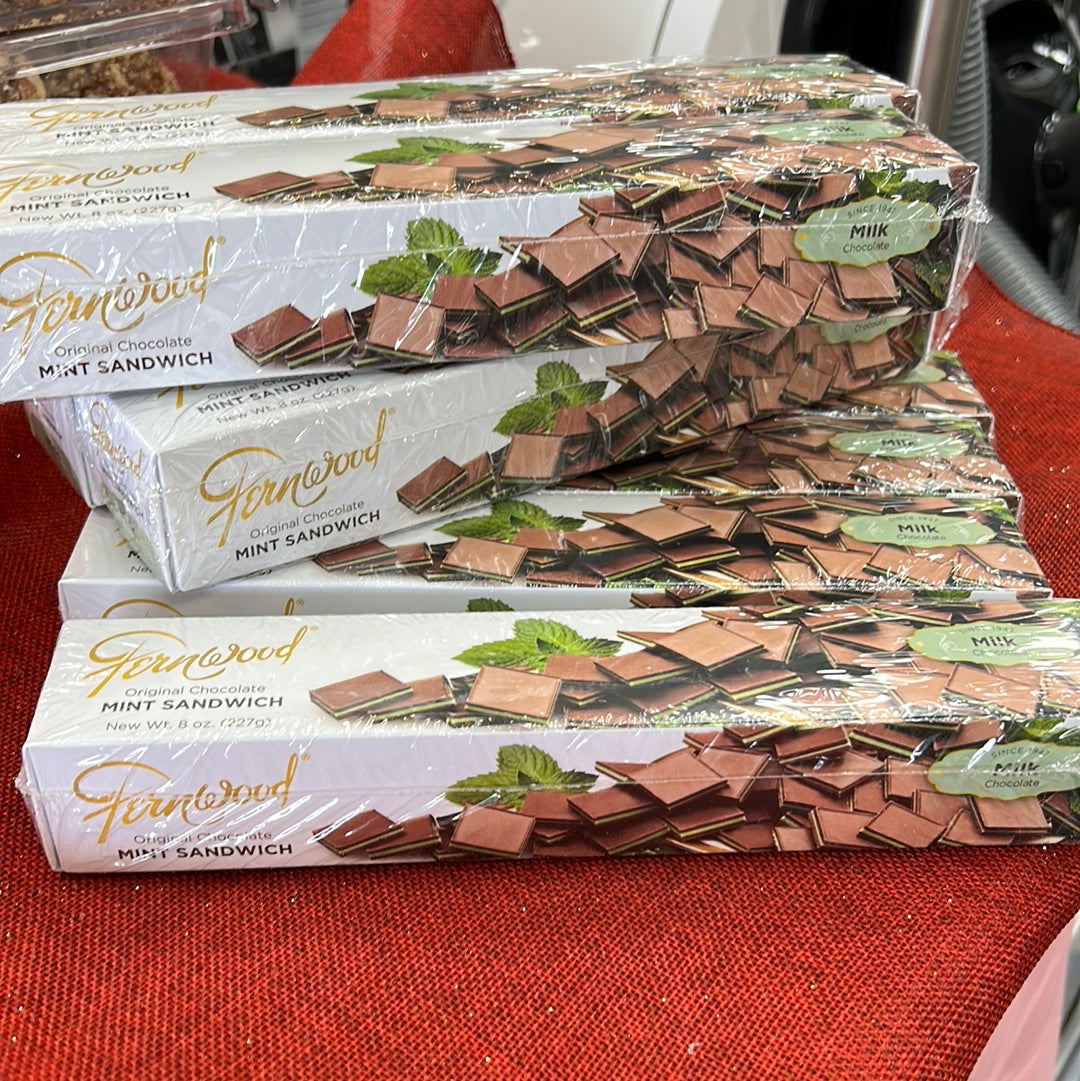 Fernwood 8oz milk chocolate Main image